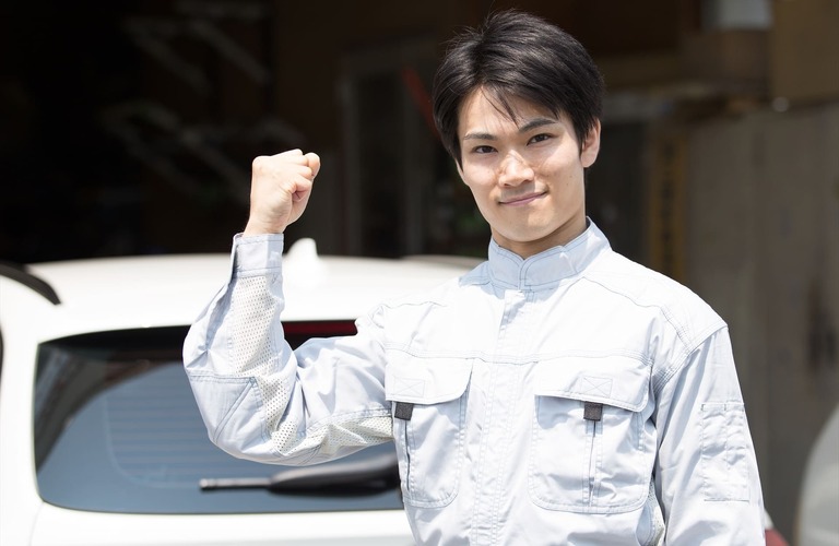 自社工場でワンストップで素早く対応いたします | 堺市の車なら確かな技術のCar Service Run